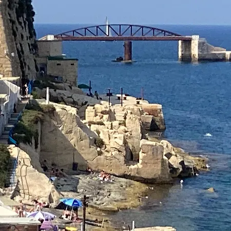 1b Valletta